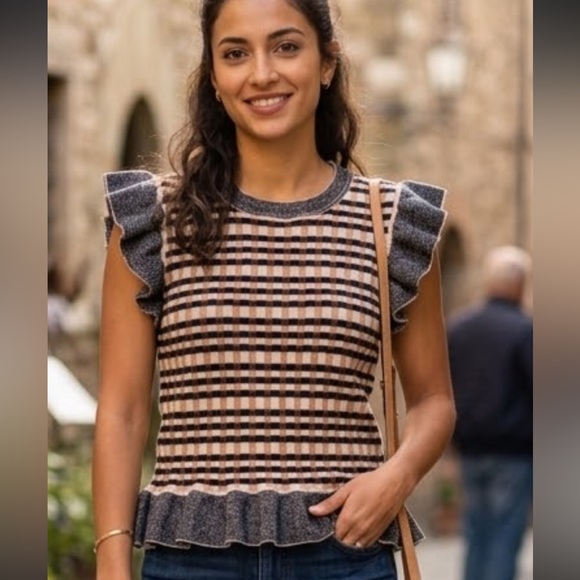 INDUSTRY Tops - Ruffled Sleeve Knit Tank Top in Beige & Gray